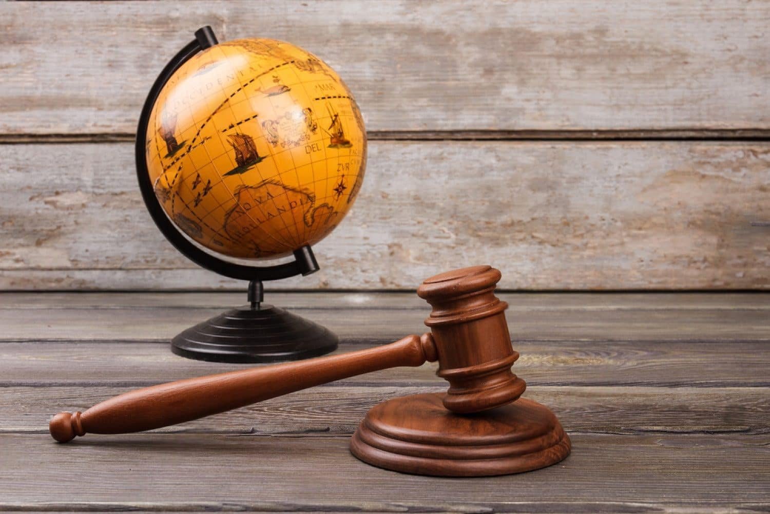 Gavel 22
