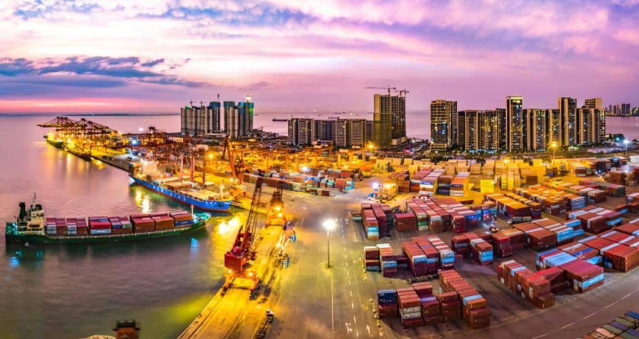 FREE TRADE ZONE ENTITIES AS PUBLIC ISSUERS: POLICY TRADE-OFFS BETWEEN FISCAL EXEMPTION AND CAPITAL MARKET ACCESS